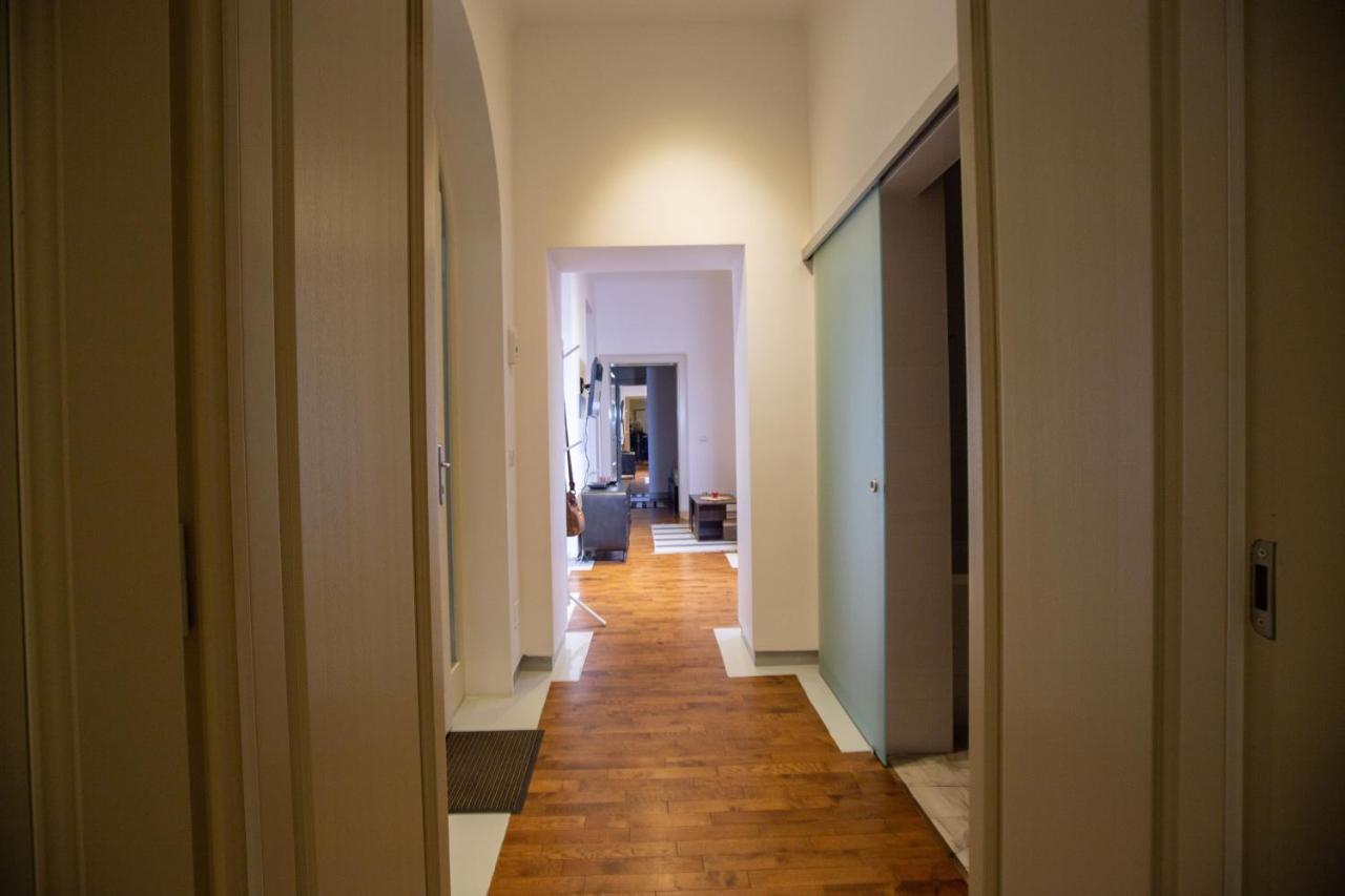 Alessia Apartment In The Old Town Тимишоара Экстерьер фото